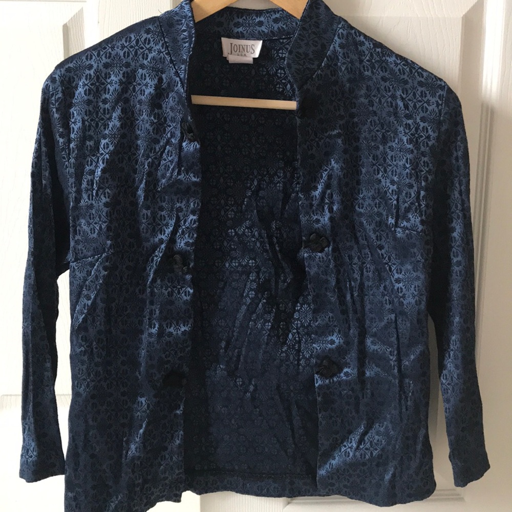 Asian style button up